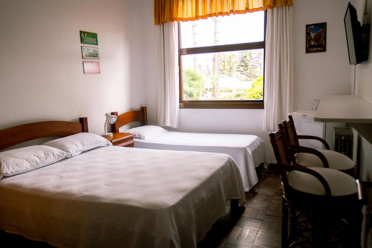 Pousada San Clemente Centro Hotel Грамаду Екстериор снимка