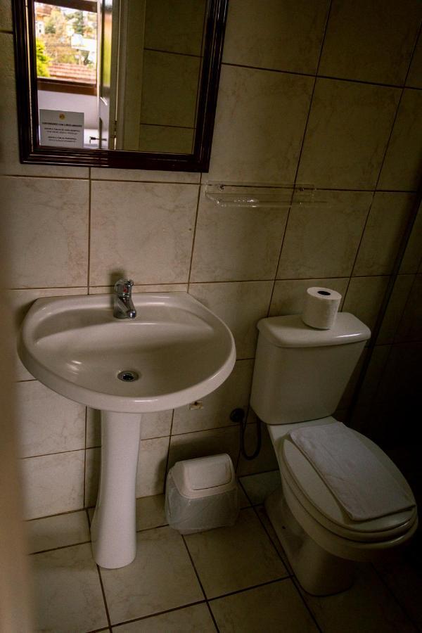 Pousada San Clemente Centro Hotel Грамаду Екстериор снимка